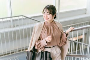 お見合いで好印象を残せる服装は？避けるべき服装や年齢別のおすすめコーデを紹介